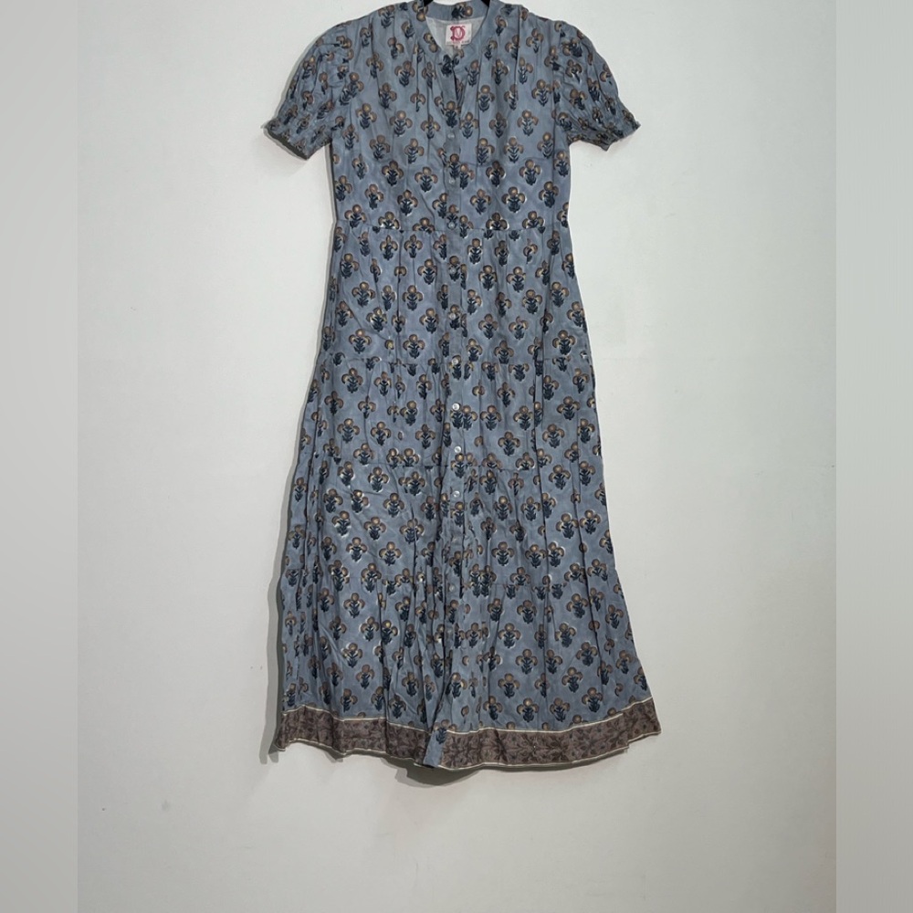 Victoria Dunn dress, NWOT, size small, no belt.